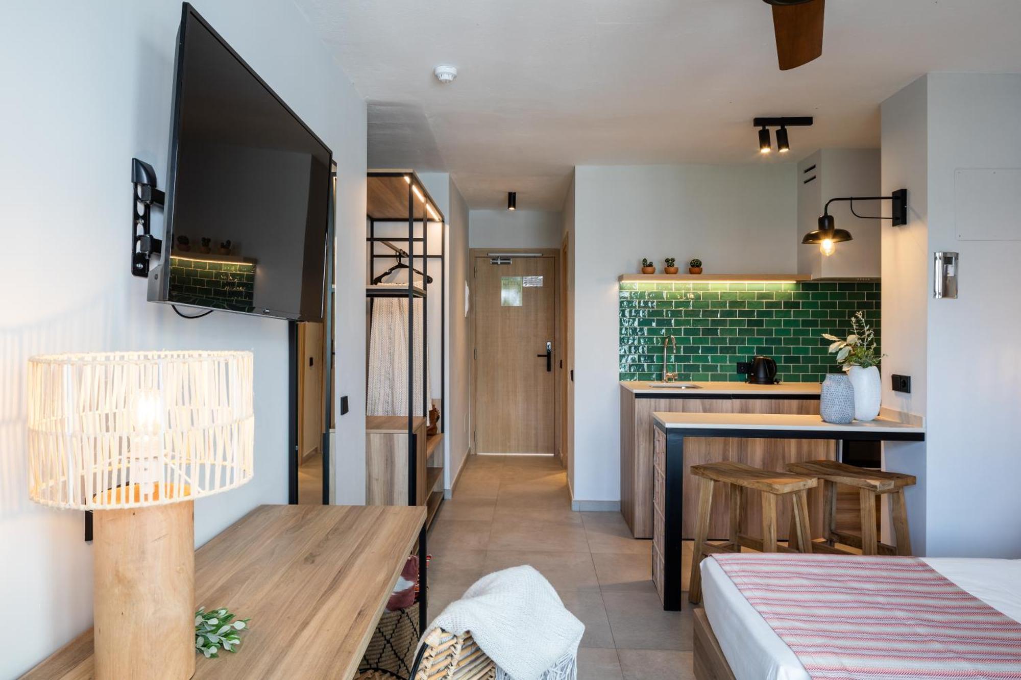 Aparthotel Casita Blanca - Adults Only San Antonio  Exterior photo