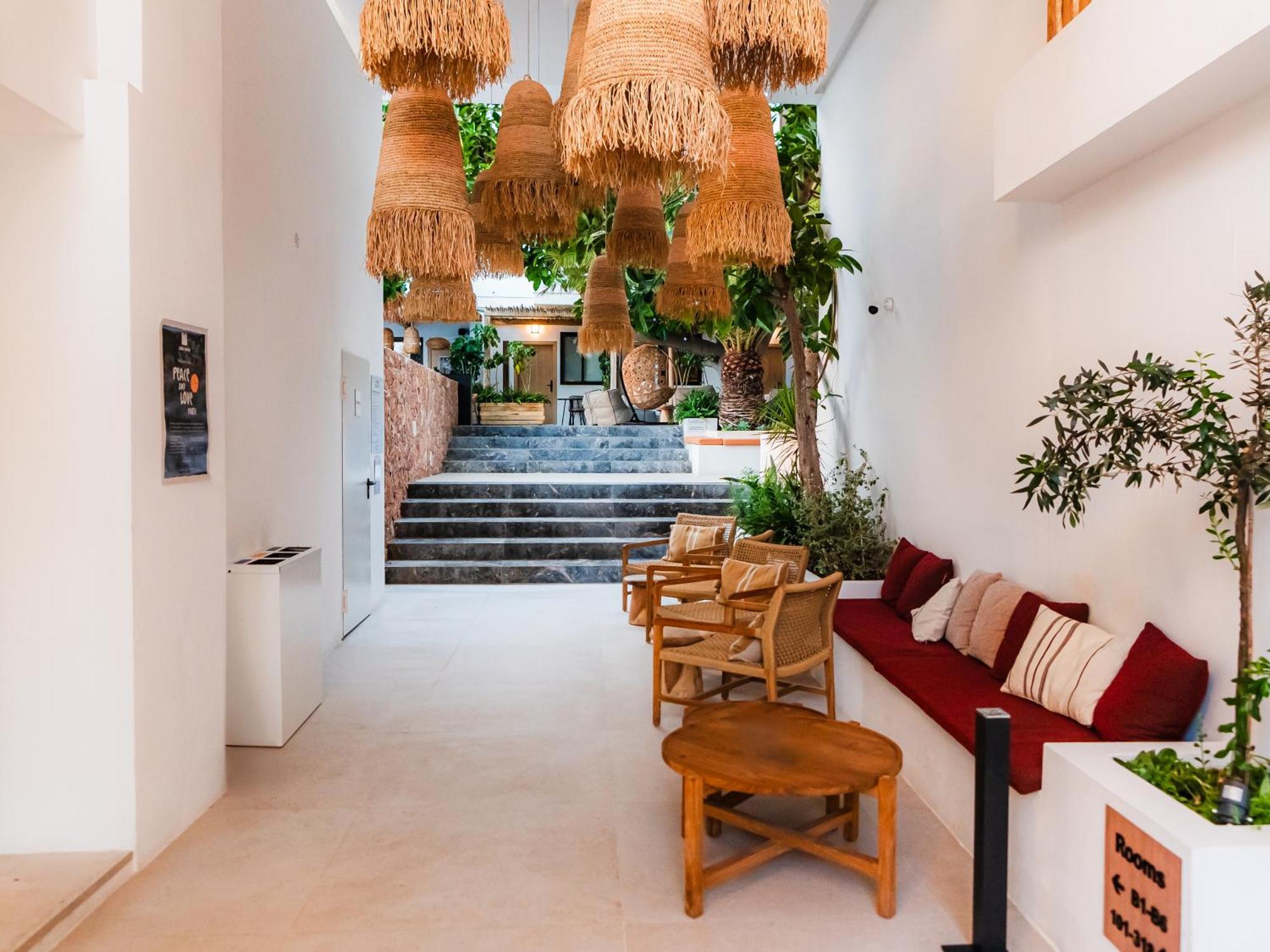 Aparthotel Casita Blanca - Adults Only San Antonio  Exterior photo
