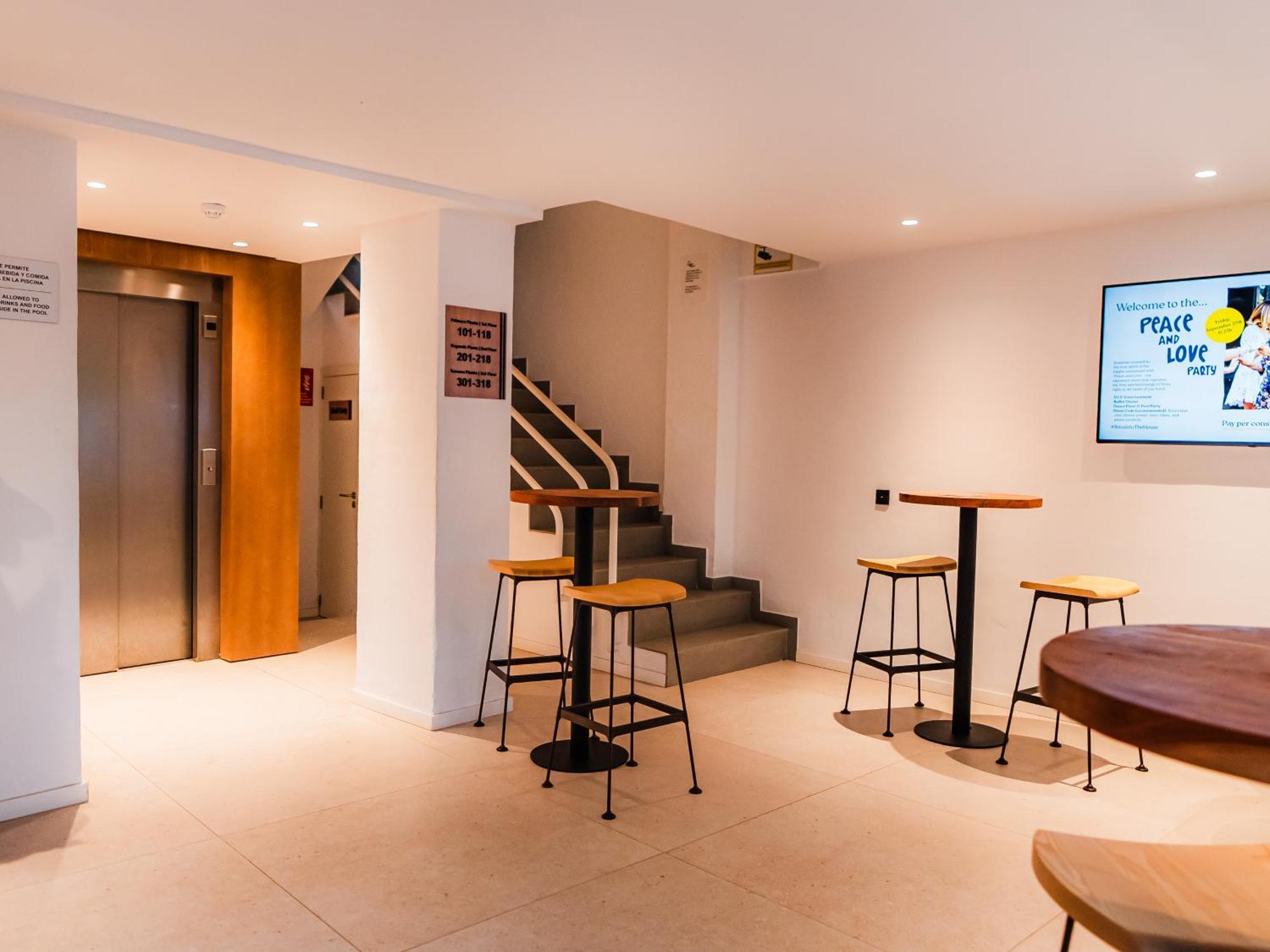 Aparthotel Casita Blanca - Adults Only San Antonio  Exterior photo